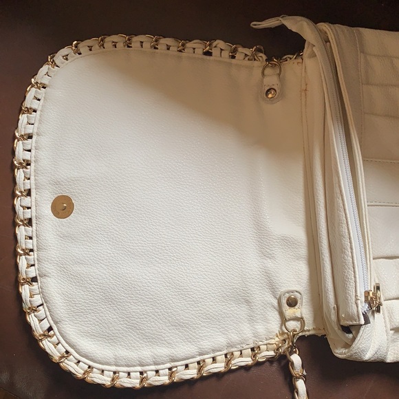 Authentic Dan Story Designer quilted purse. GUC. - Picture 7 of 13